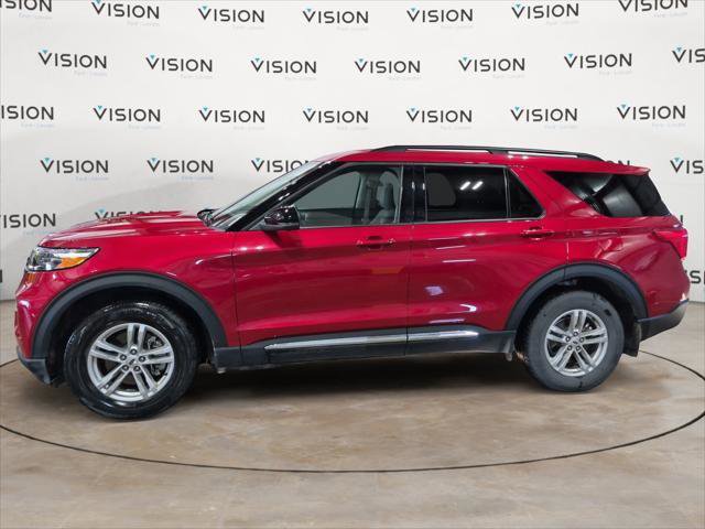 Used 2023 Ford Explorer XLT w/ Equipment Group 202A AWD/4WD image 2