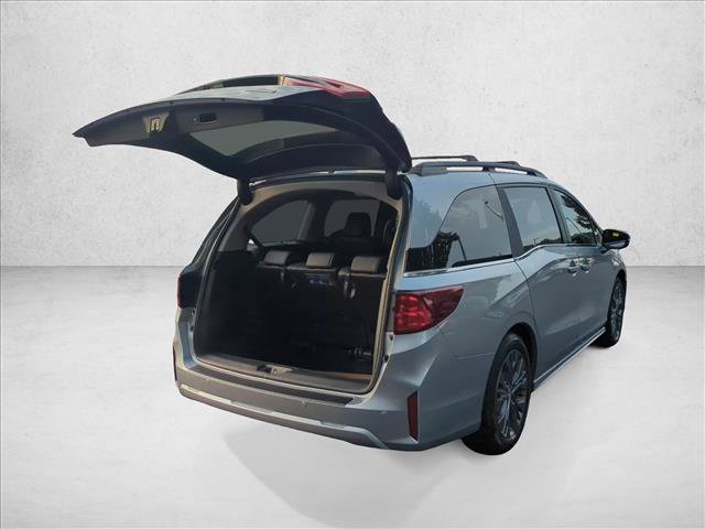 New 2026 Honda Odyssey Touring image 2