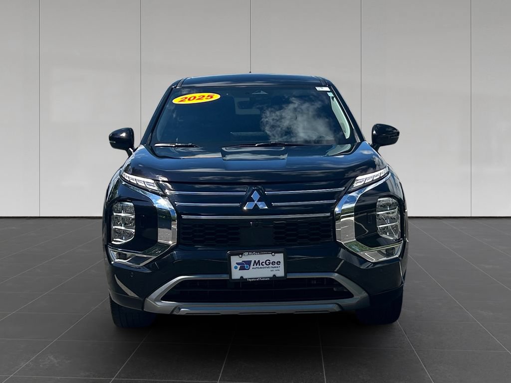 Used 2025 Mitsubishi Outlander SE AWD/4WD image 8