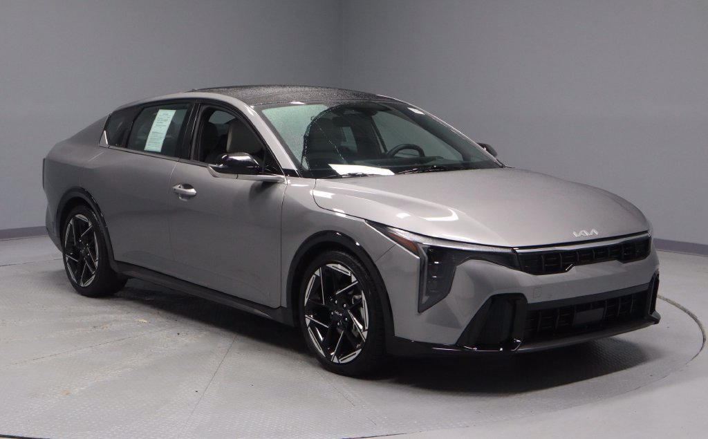 Used 2025 Kia K4 GT-Line w/ GT-Line Premium Package FWD image 1
