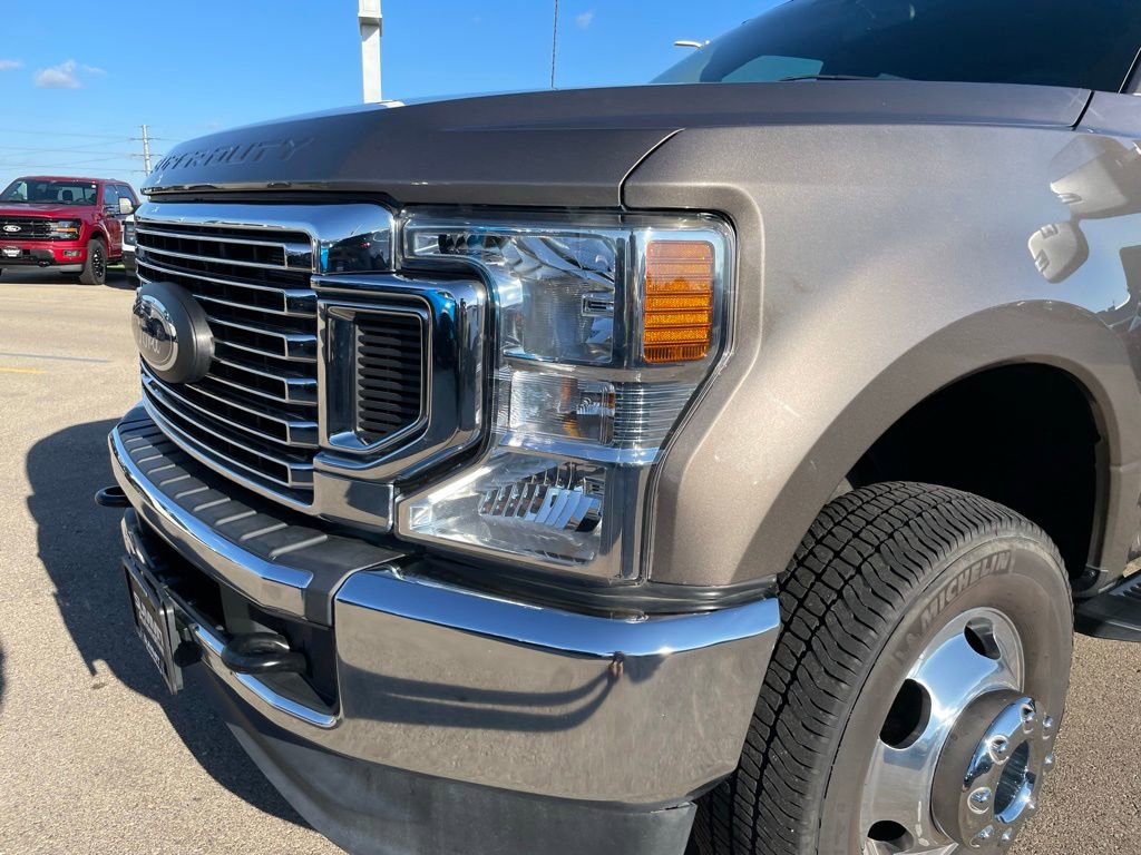 Used 2022 Ford F350 XLT w/ FX4 Off-Road Package AWD/4WD image 32