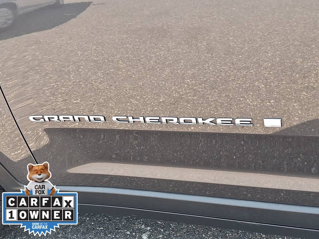 Used 2022 Jeep Grand Cherokee L Limited AWD/4WD image 30