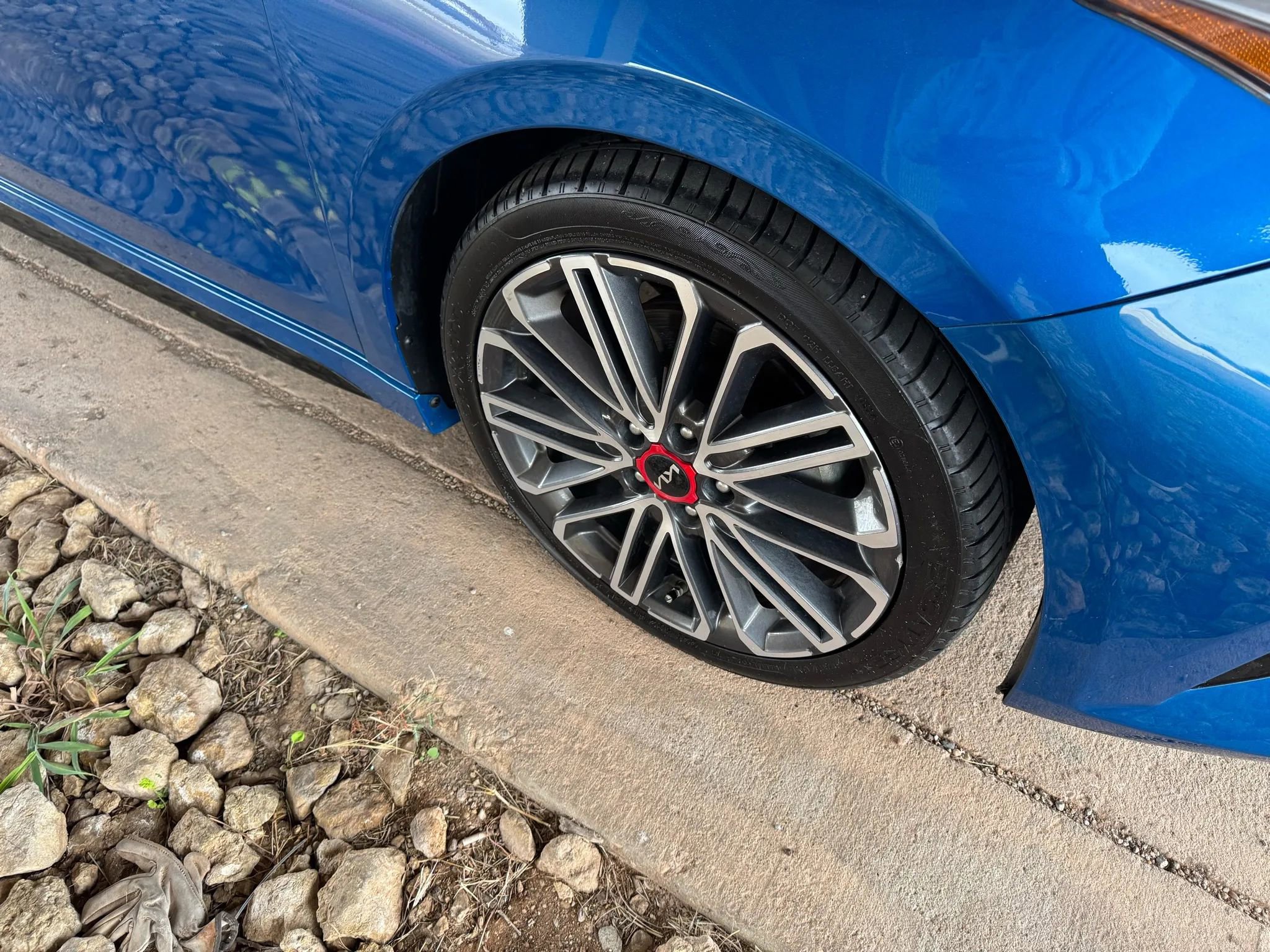 Used 2023 Kia Forte GT image 28