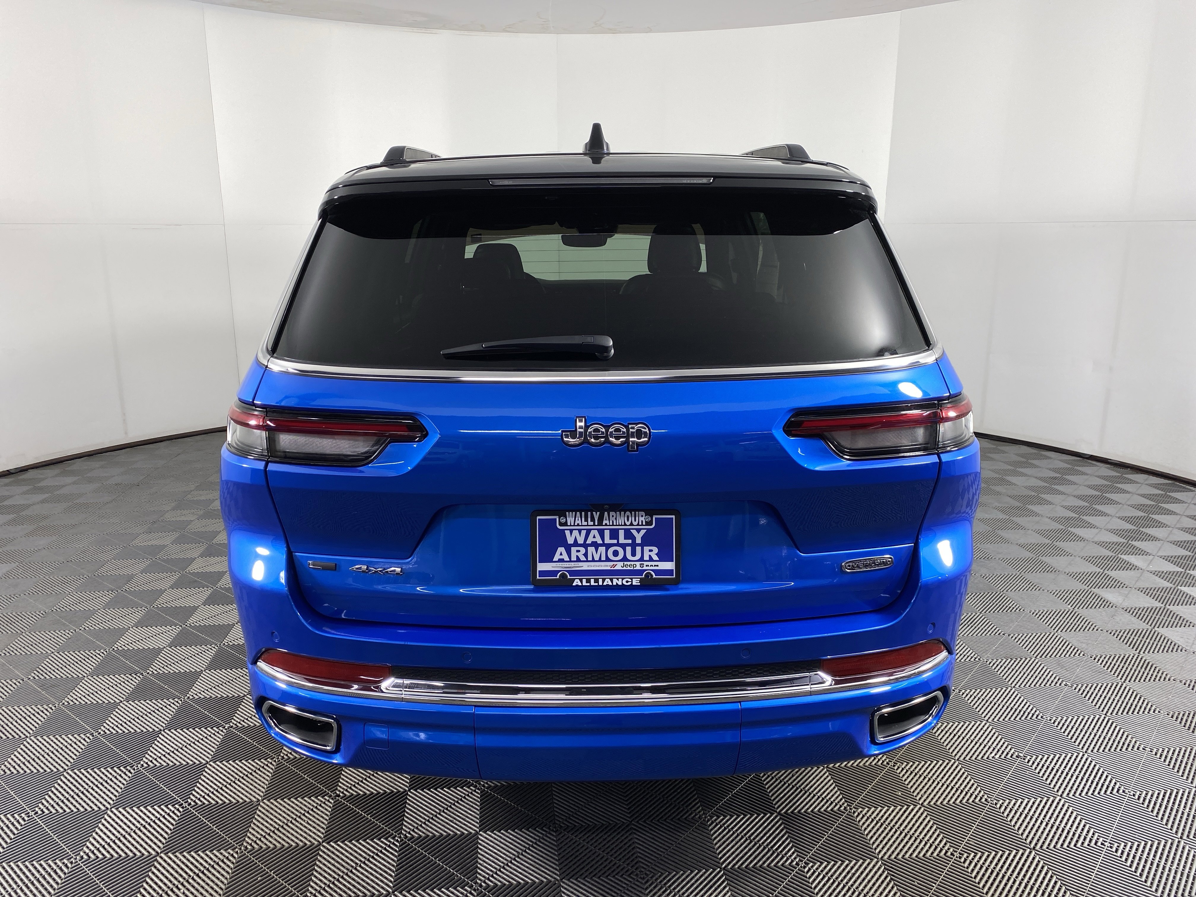 Used 2023 Jeep Grand Cherokee L Overland image 10