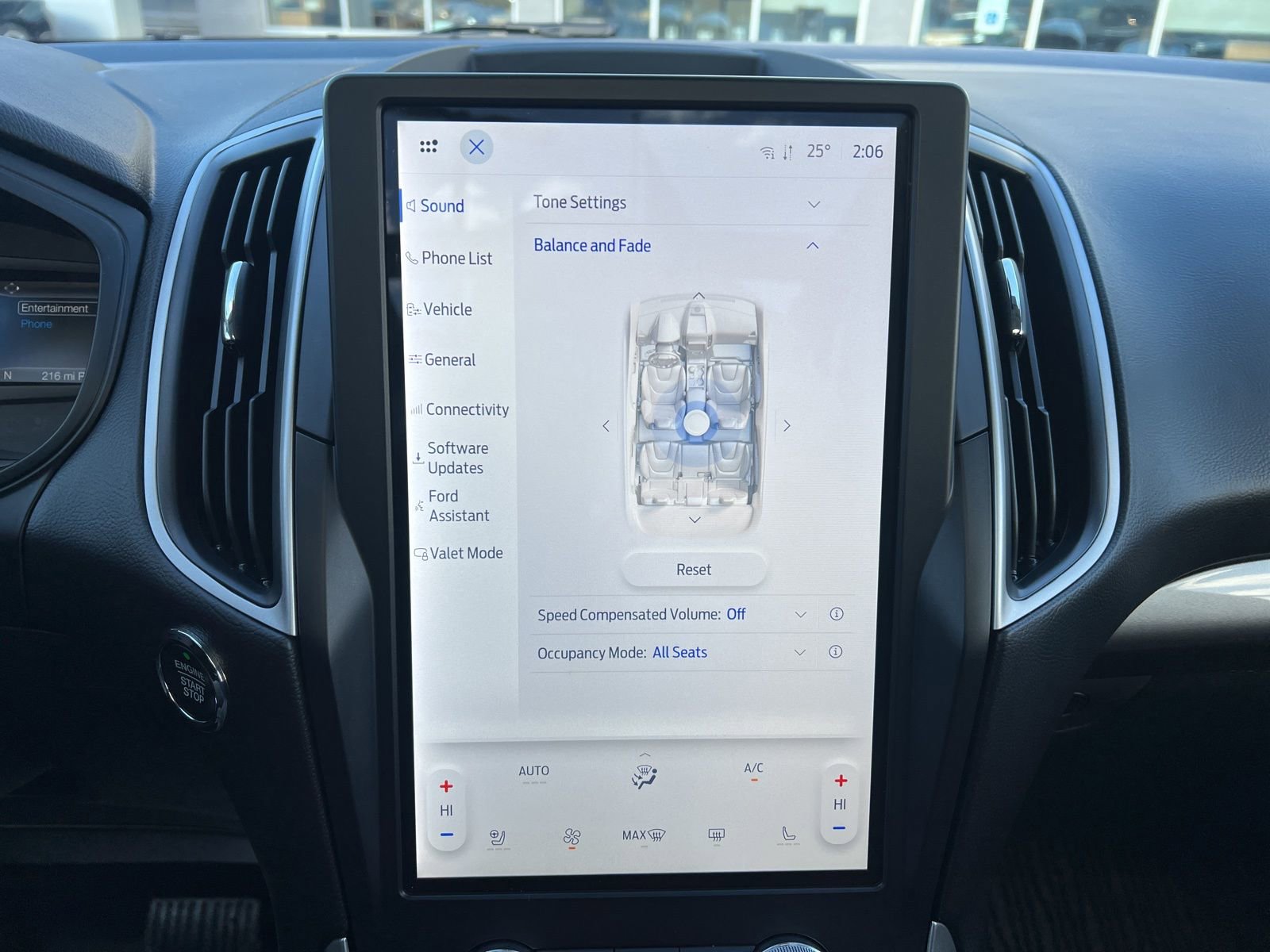 Used 2024 Ford Edge SEL w/ Convenience Package image 33