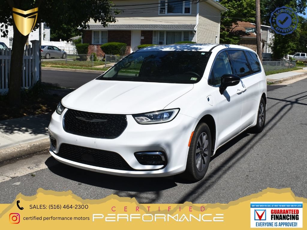 Used 2024 Chrysler Pacifica Limited