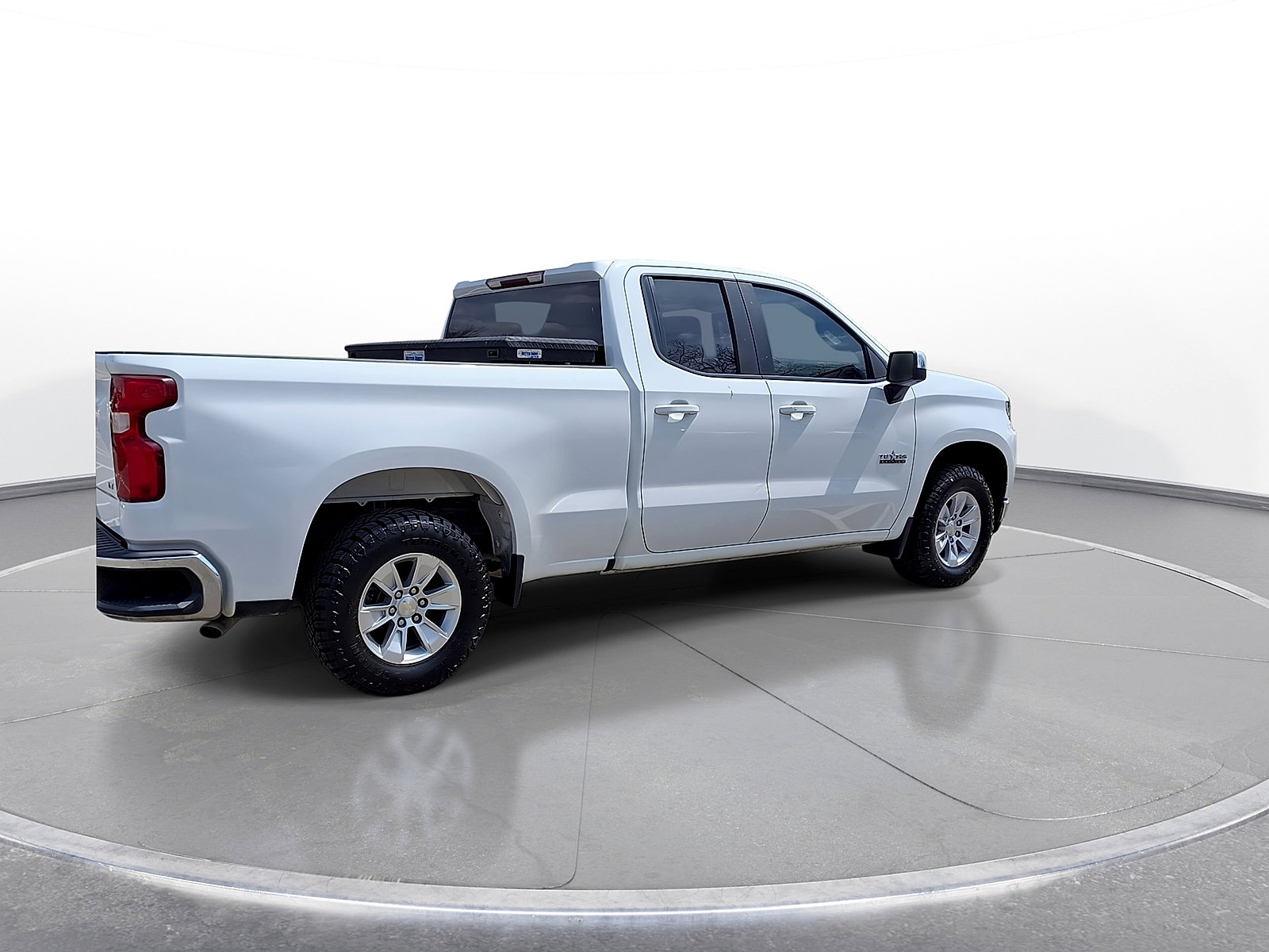 Used 2020 Chevrolet Silverado 1500 LT w/ Texas Edition RWD image 8
