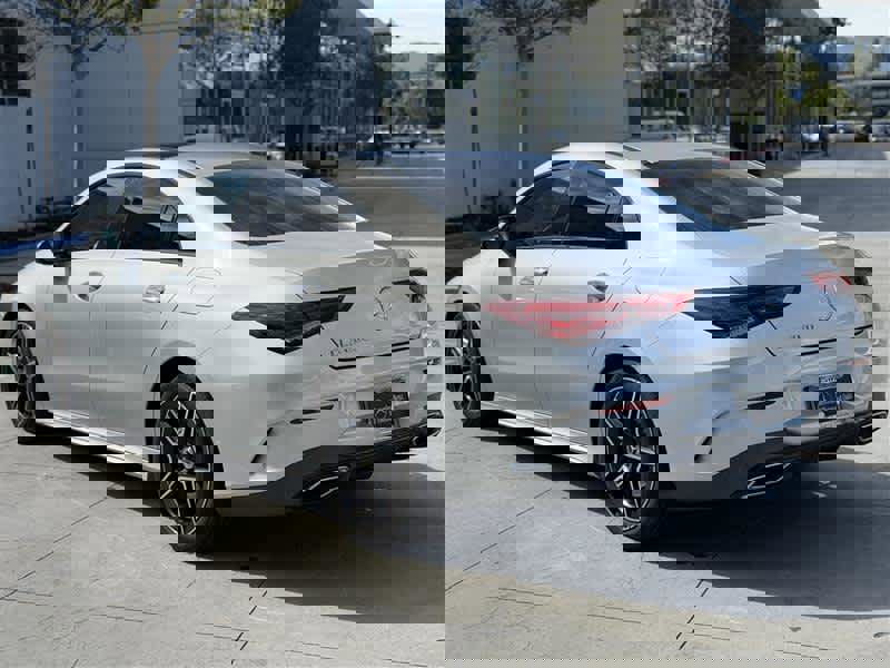 Used 2022 Mercedes-Benz CLA 250 image 4