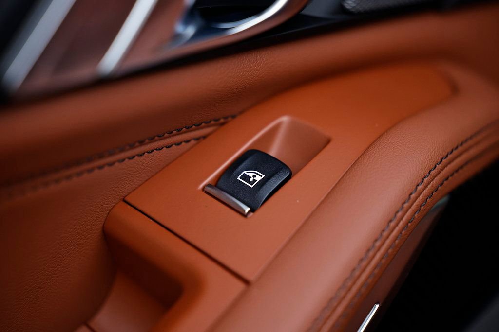 New 2026 BMW X5 M60i w/ Climate Comfort Package image 25