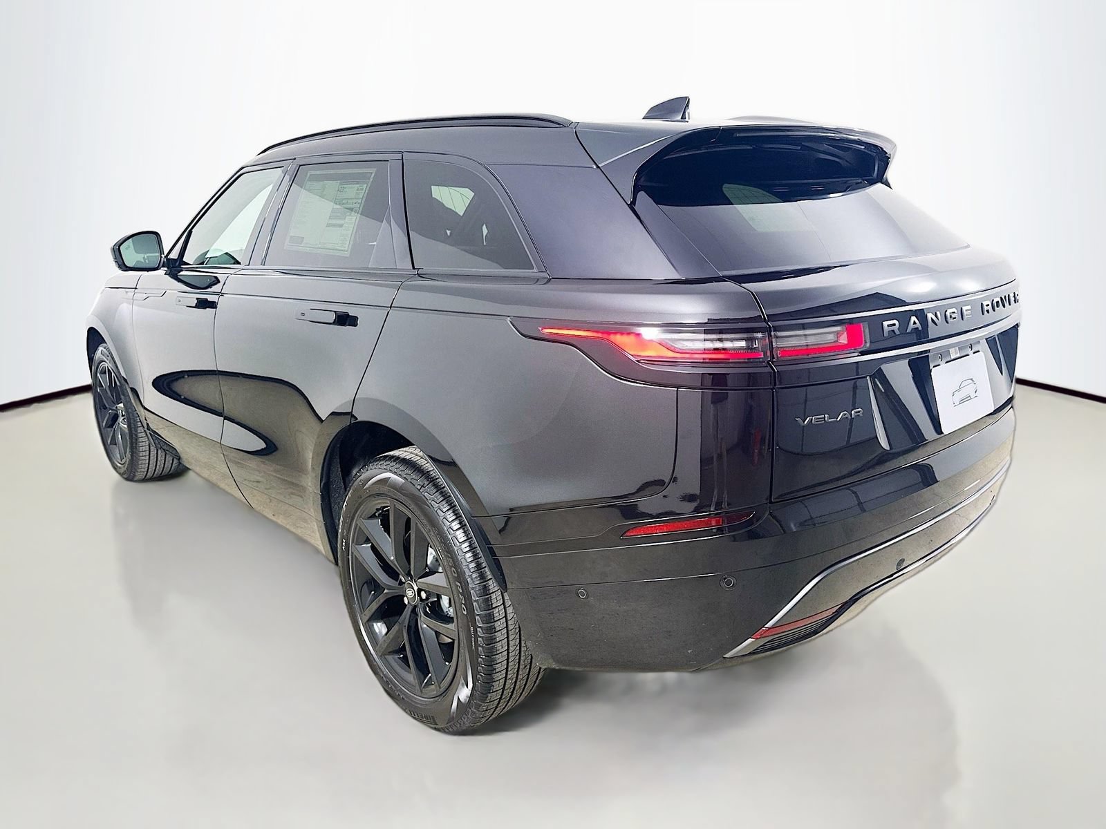 New 2026 Land Rover Range Rover Velar Dynamic SE AWD/4WD image 7
