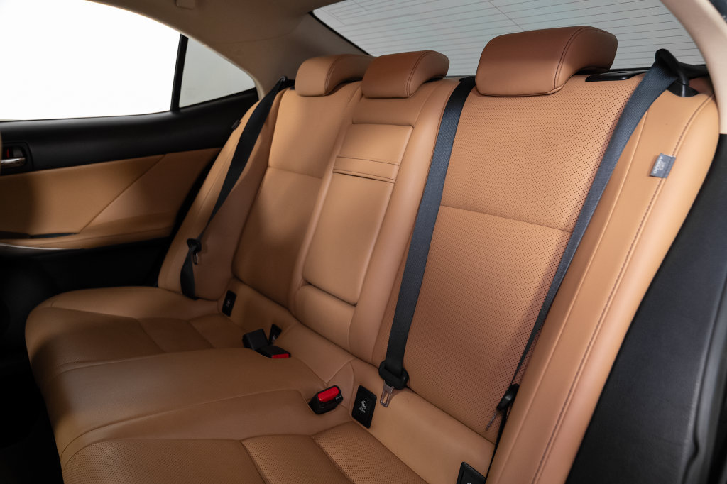 Used 2016 Lexus IS 200t RWD image 20