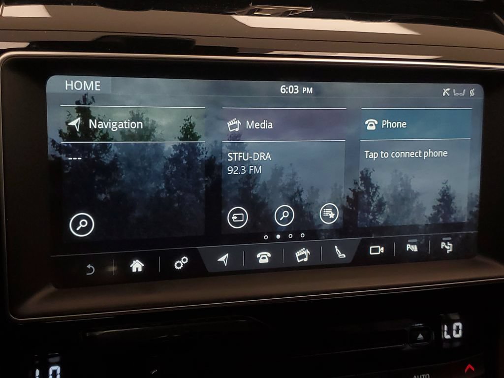 Used 2019 Jaguar F-PACE S AWD/4WD image 18