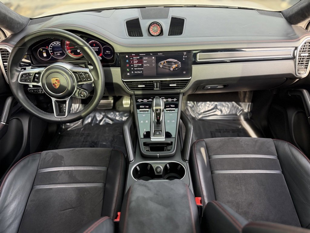 Used 2023 Porsche Cayenne GTS image 41