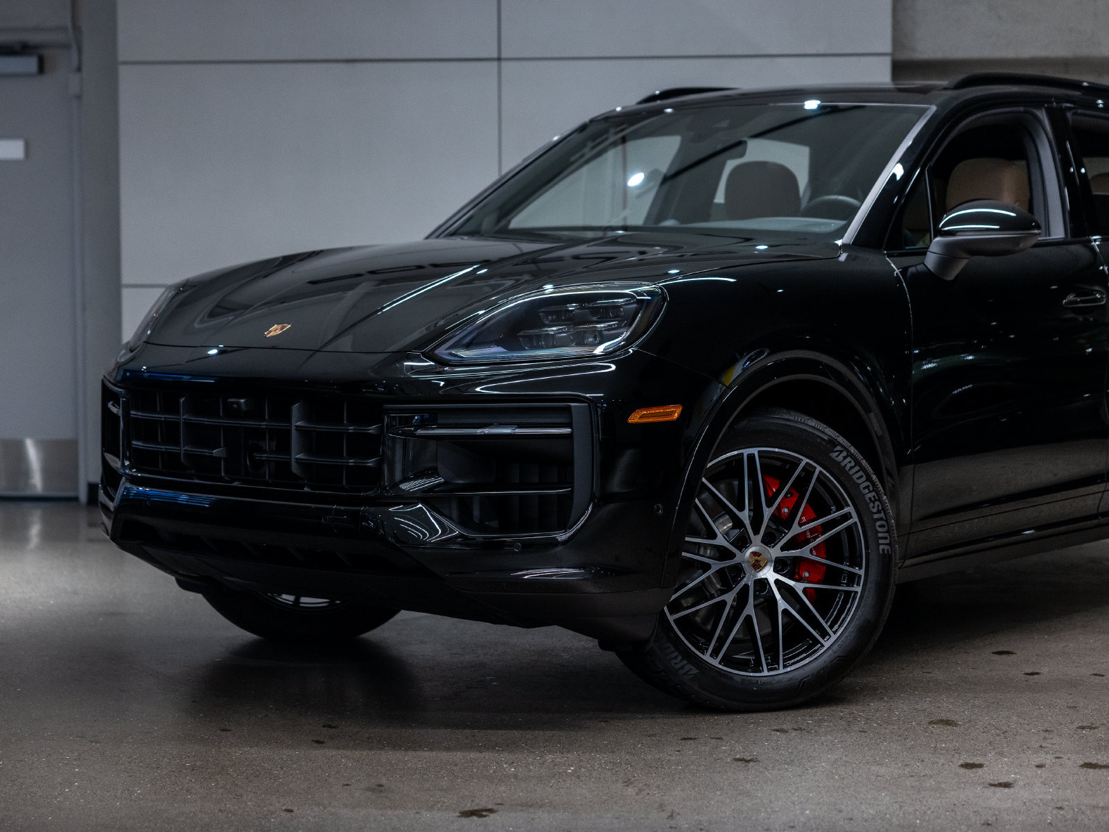 Certified 2025 Porsche Cayenne S w/ Premium Package Plus AWD/4WD image 22