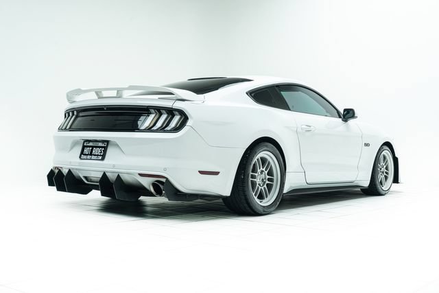 Used 2017 Ford Mustang GT RWD image 12