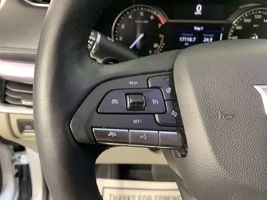 Used 2021 Cadillac XT4 Luxury w/ Cold Weather Package FWD image 18