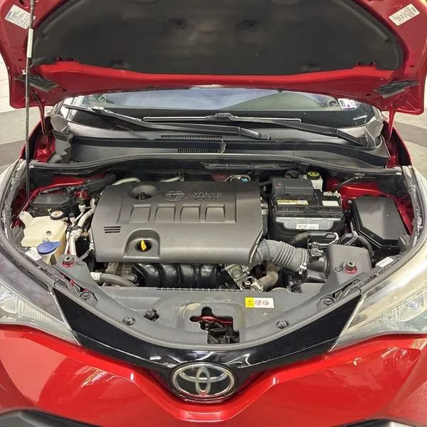 Used 2021 Toyota C-HR XLE FWD image 18