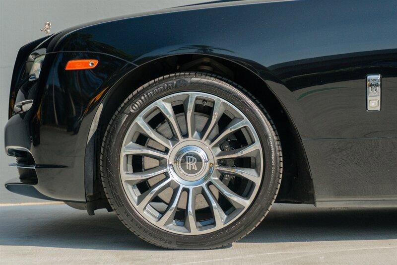 Used 2018 Rolls-Royce Dawn image 19