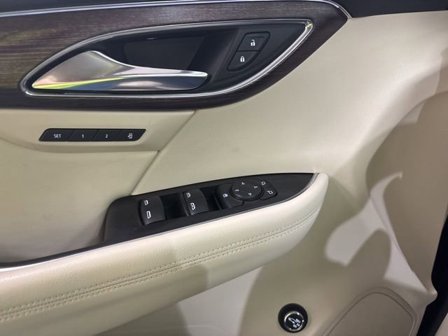 Used 2021 Buick Envision Avenir image 28