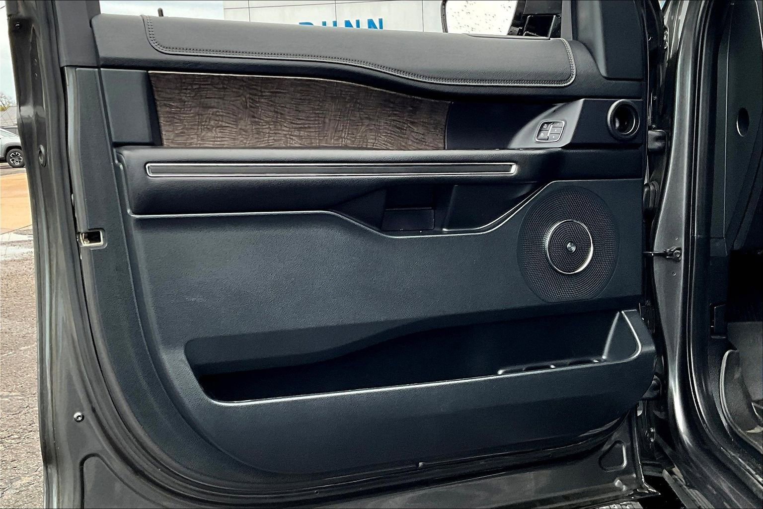 Used 2020 Ford Expedition Limited w/ Special Edition Package image 18