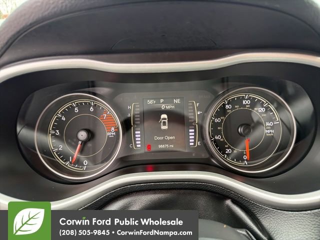 Used 2018 Jeep Cherokee Latitude Plus w/ Comfort/Convenience Group image 17