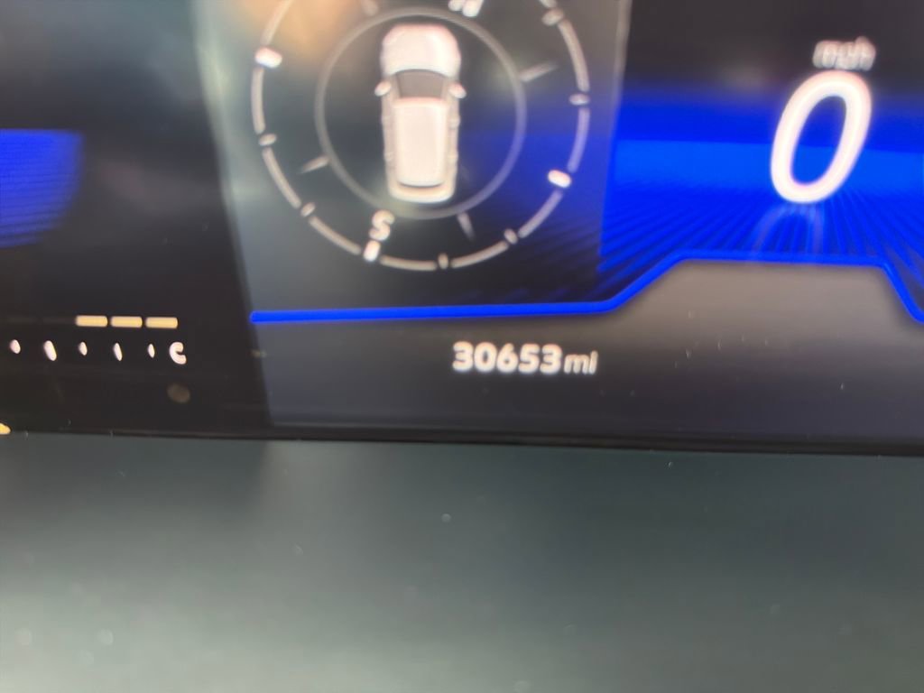 Certified 2022 Volkswagen Tiguan SE R-Line image 19