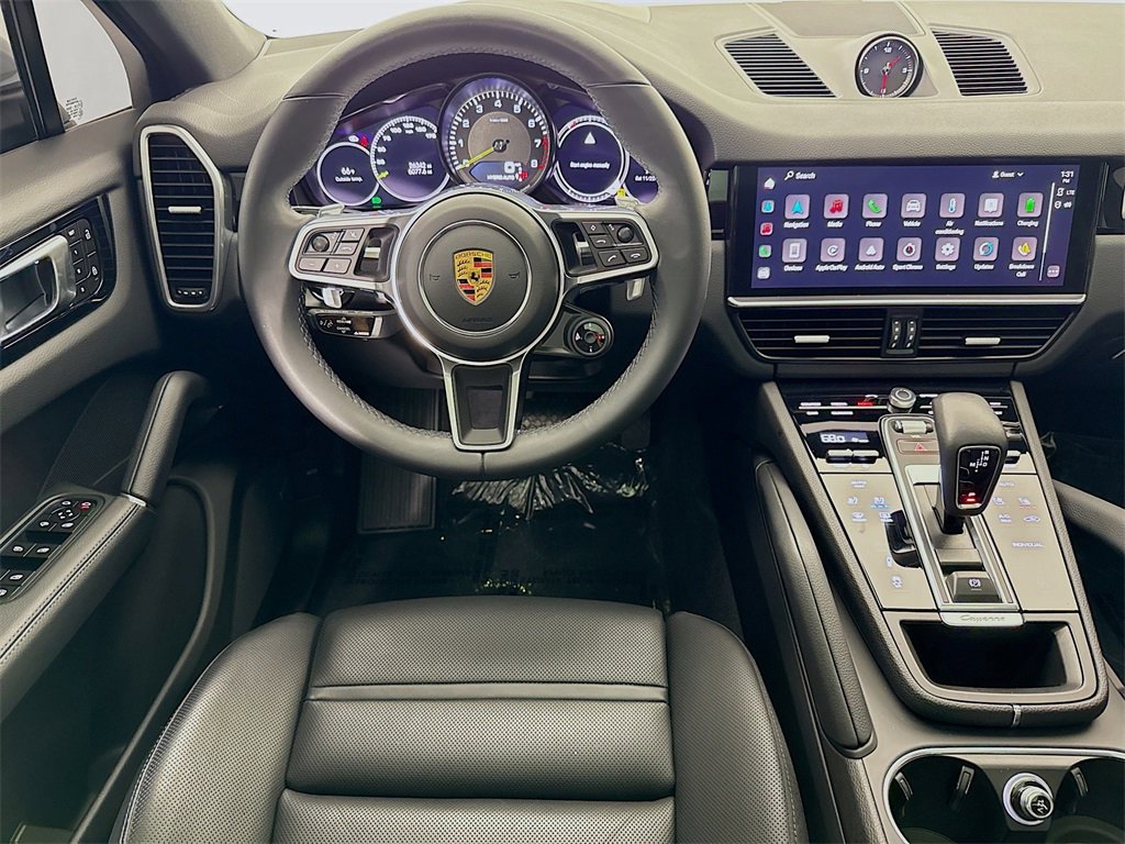 Used 2022 Porsche Cayenne Platinum Edition image 25