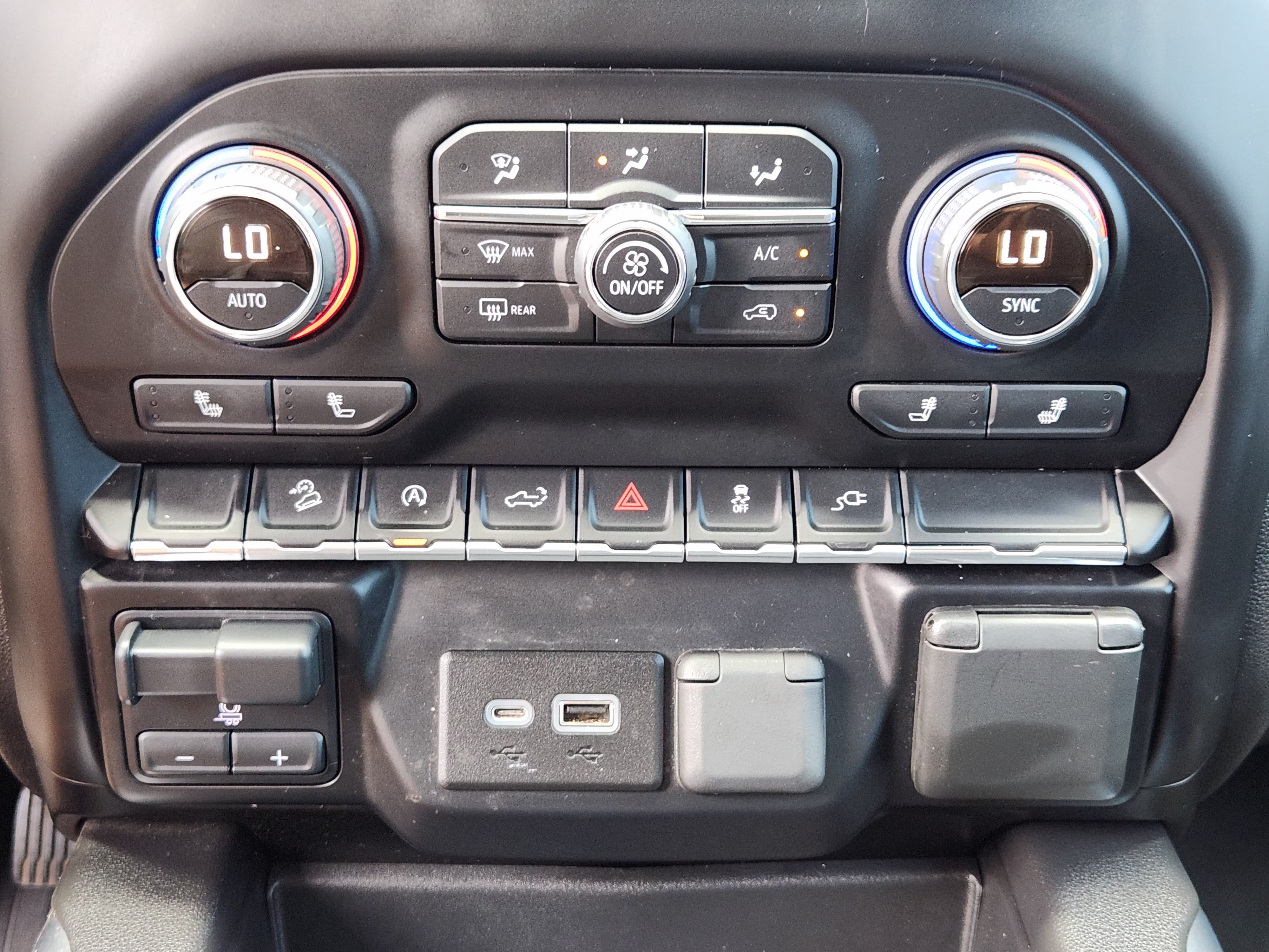 Used 2020 Chevrolet Silverado 1500 RST AWD/4WD image 20