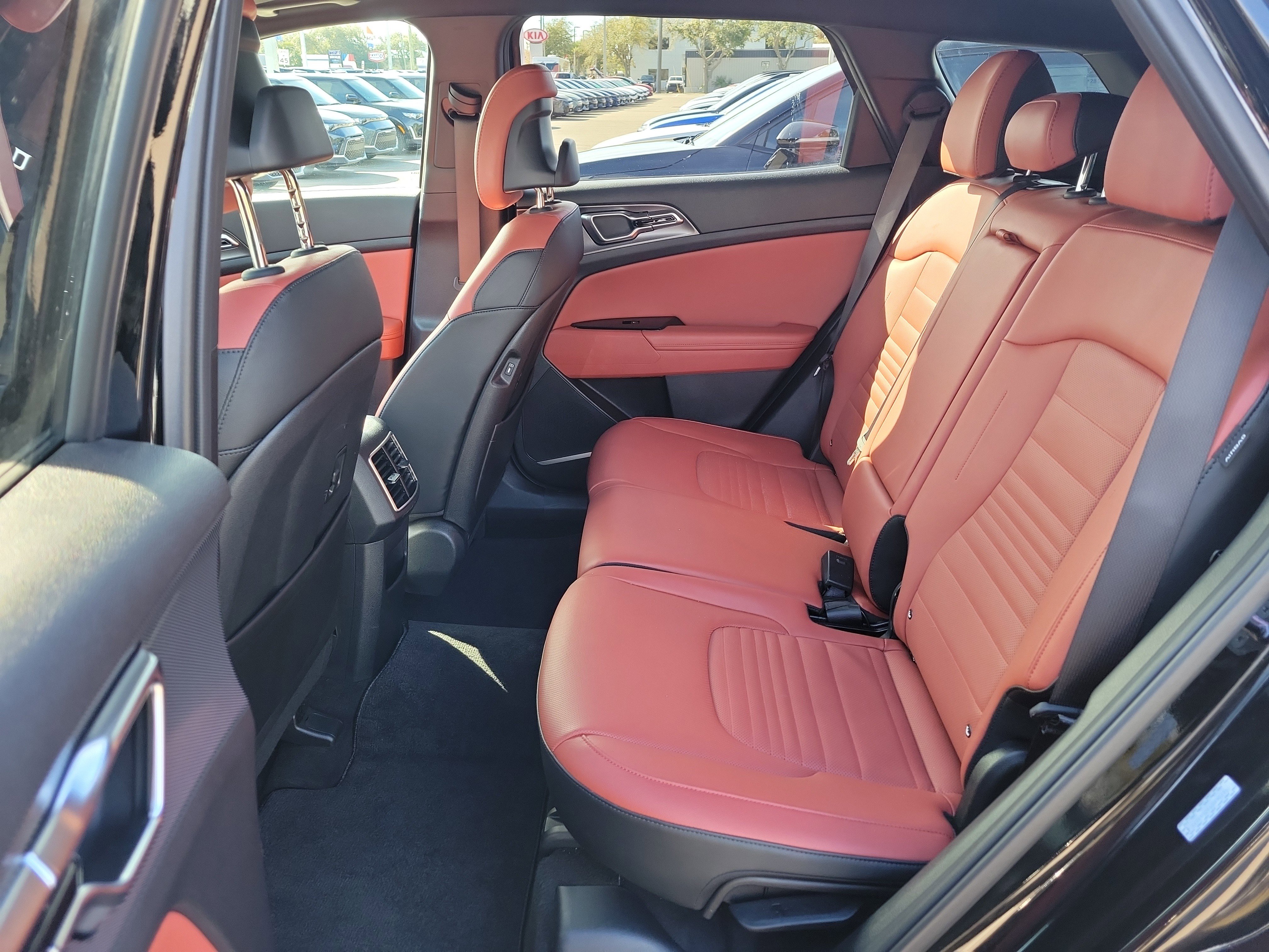 Certified 2025 Kia Sportage SX image 16