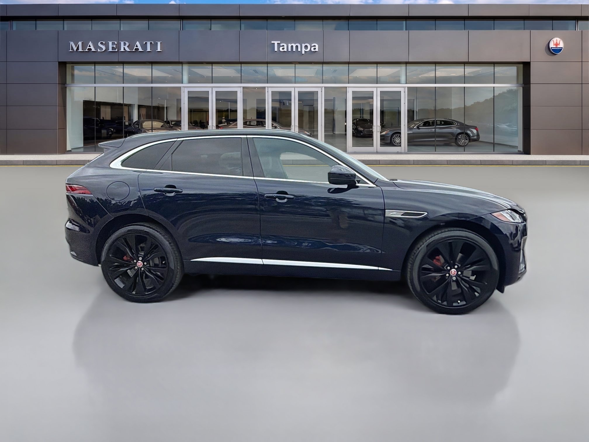 Used 2024 Jaguar F-PACE R-Dynamic S AWD/4WD image 2