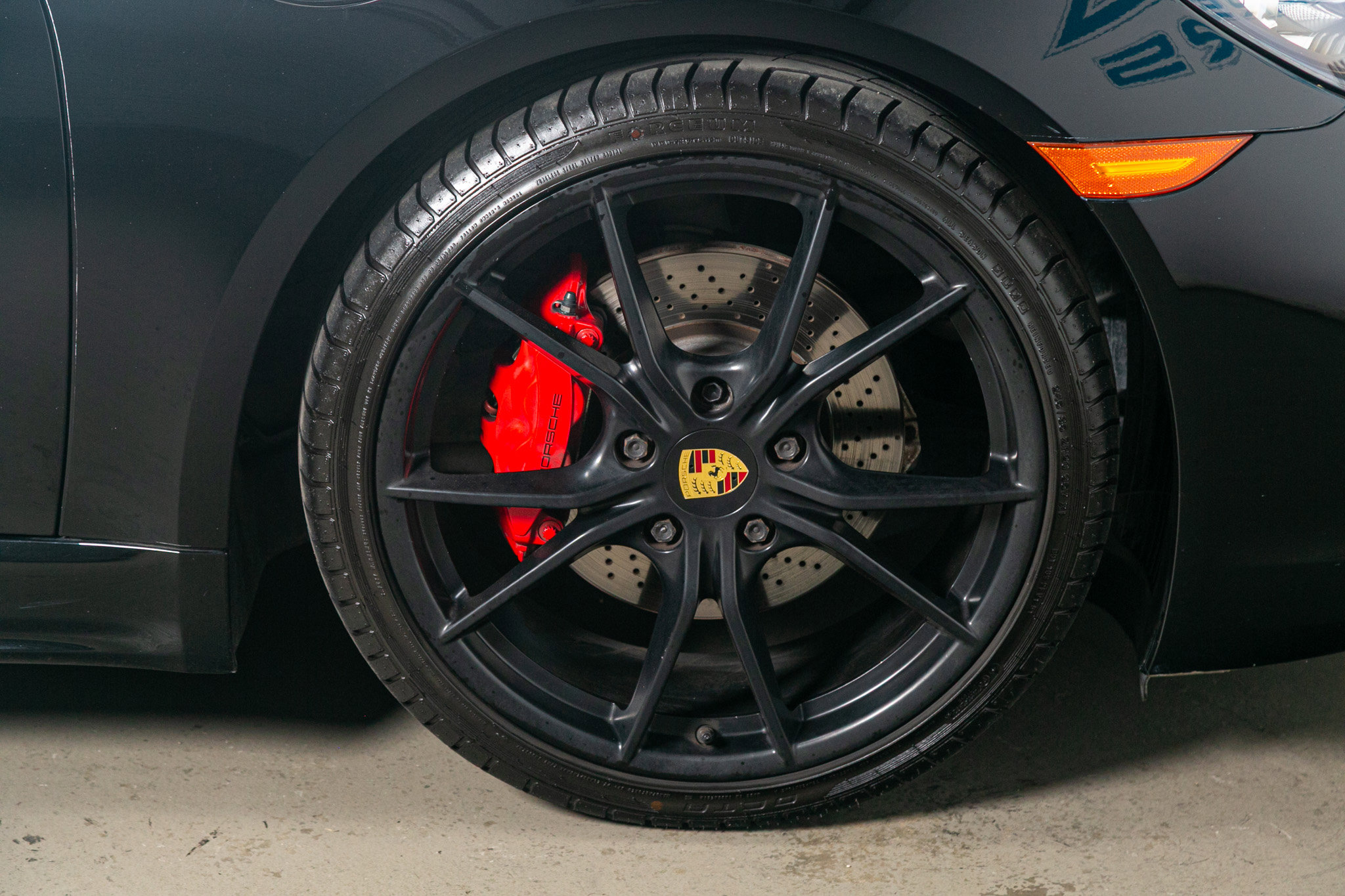 Used 2018 Porsche 718 Boxster Roadster w/ Sport Chrono Package image 19