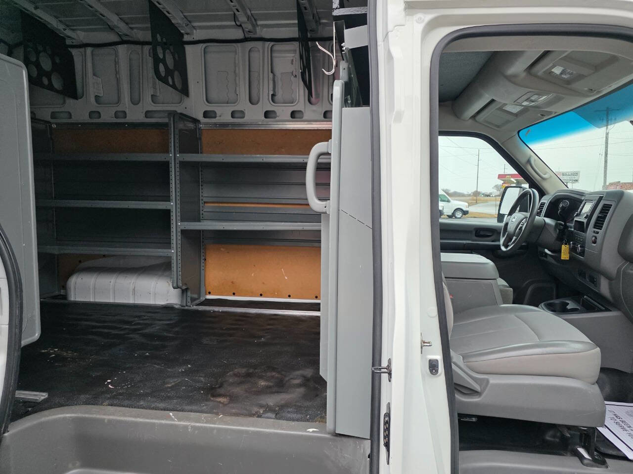 Used 2021 Nissan NV 2500 SV w/ Navigation Package image 10