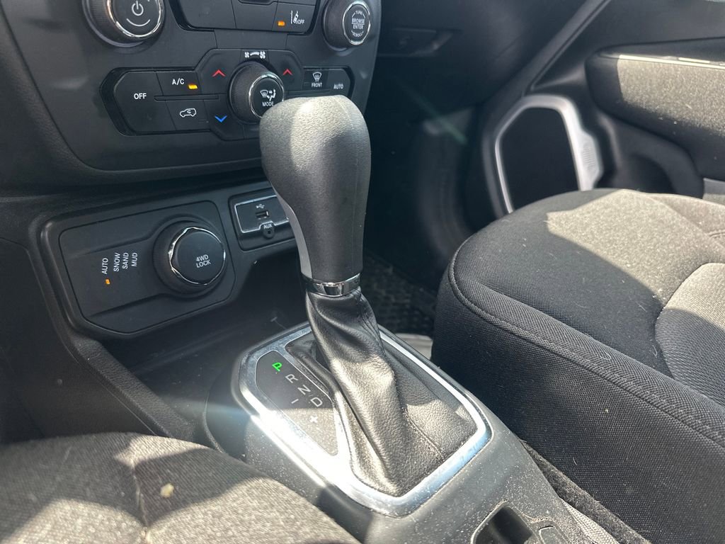 Used 2021 Jeep Renegade Sport AWD/4WD image 19