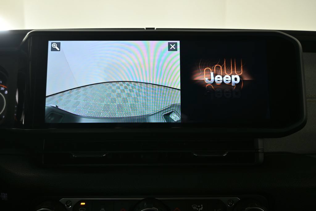 Used 2025 Jeep Gladiator Sport AWD/4WD image 29