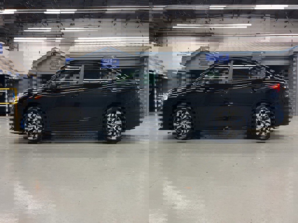 Certified 2025 Subaru Legacy image 4