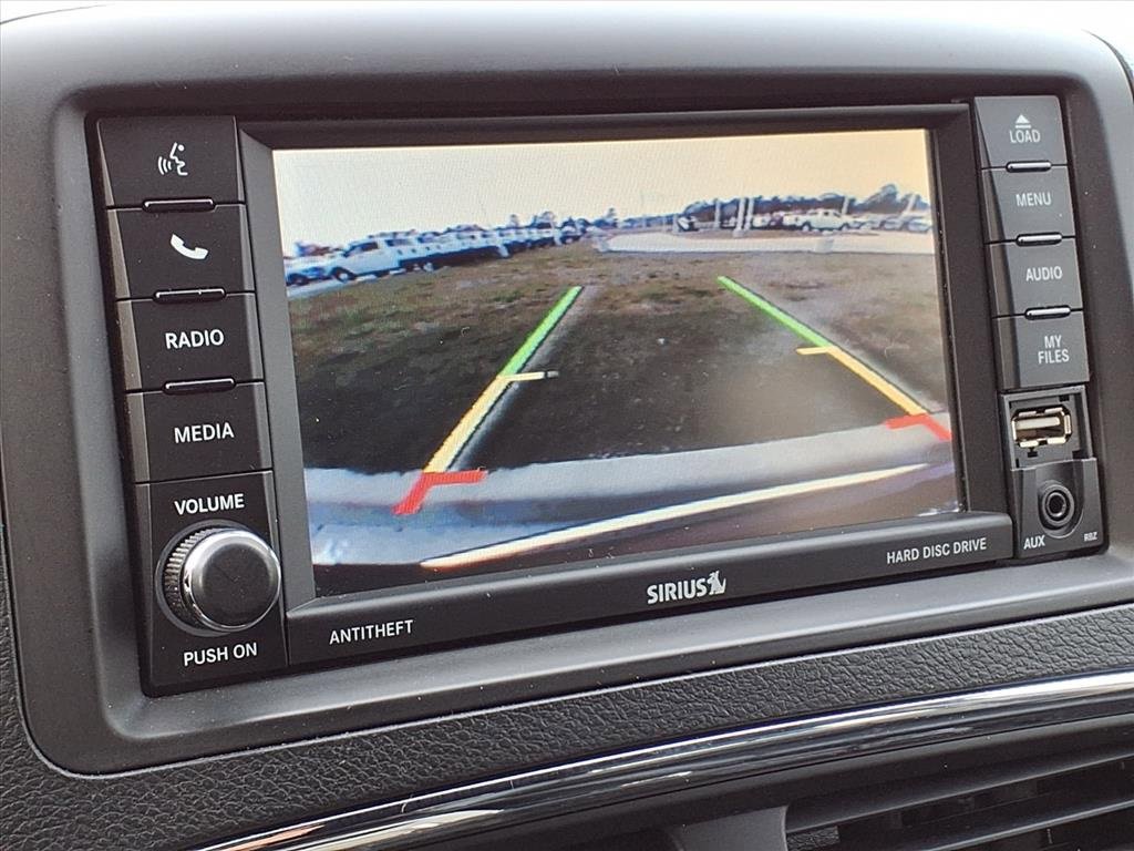 Used 2017 Dodge Grand Caravan SXT image 11