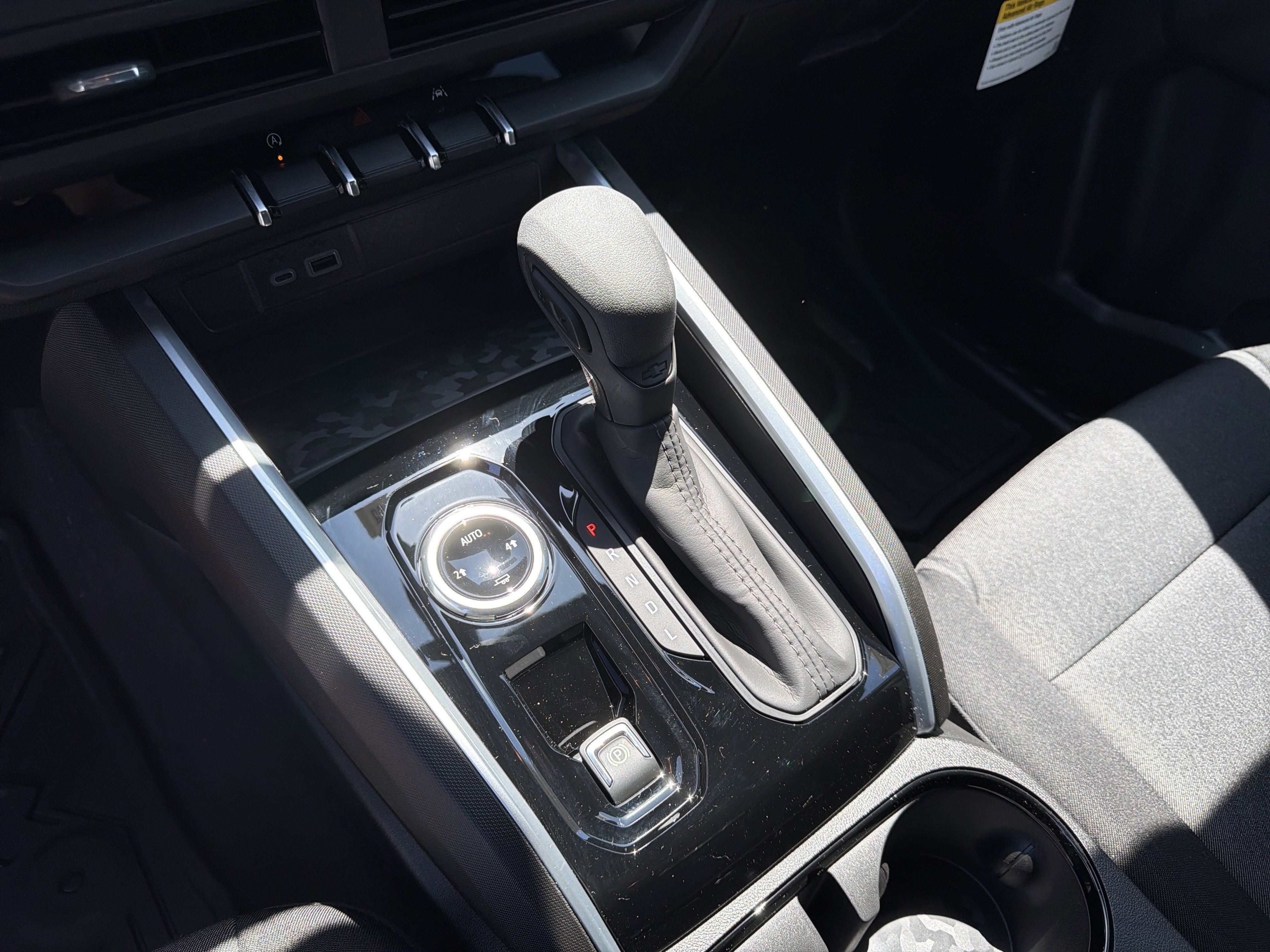 New 2026 Chevrolet Colorado W/T image 28