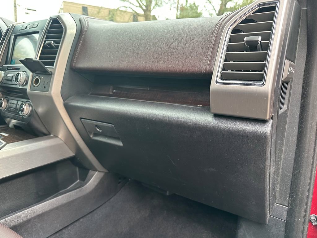 Used 2016 Ford F150 Platinum w/ Equipment Group 701A Luxury image 50