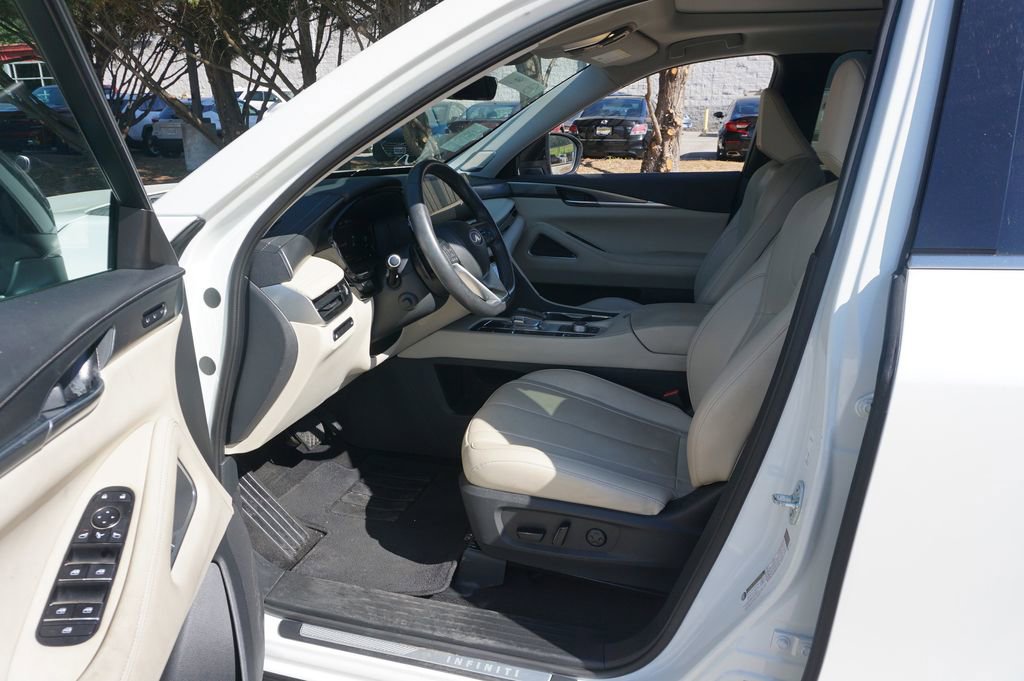 Used 2023 INFINITI QX60 Luxe w/ Performance Audio Package image 2