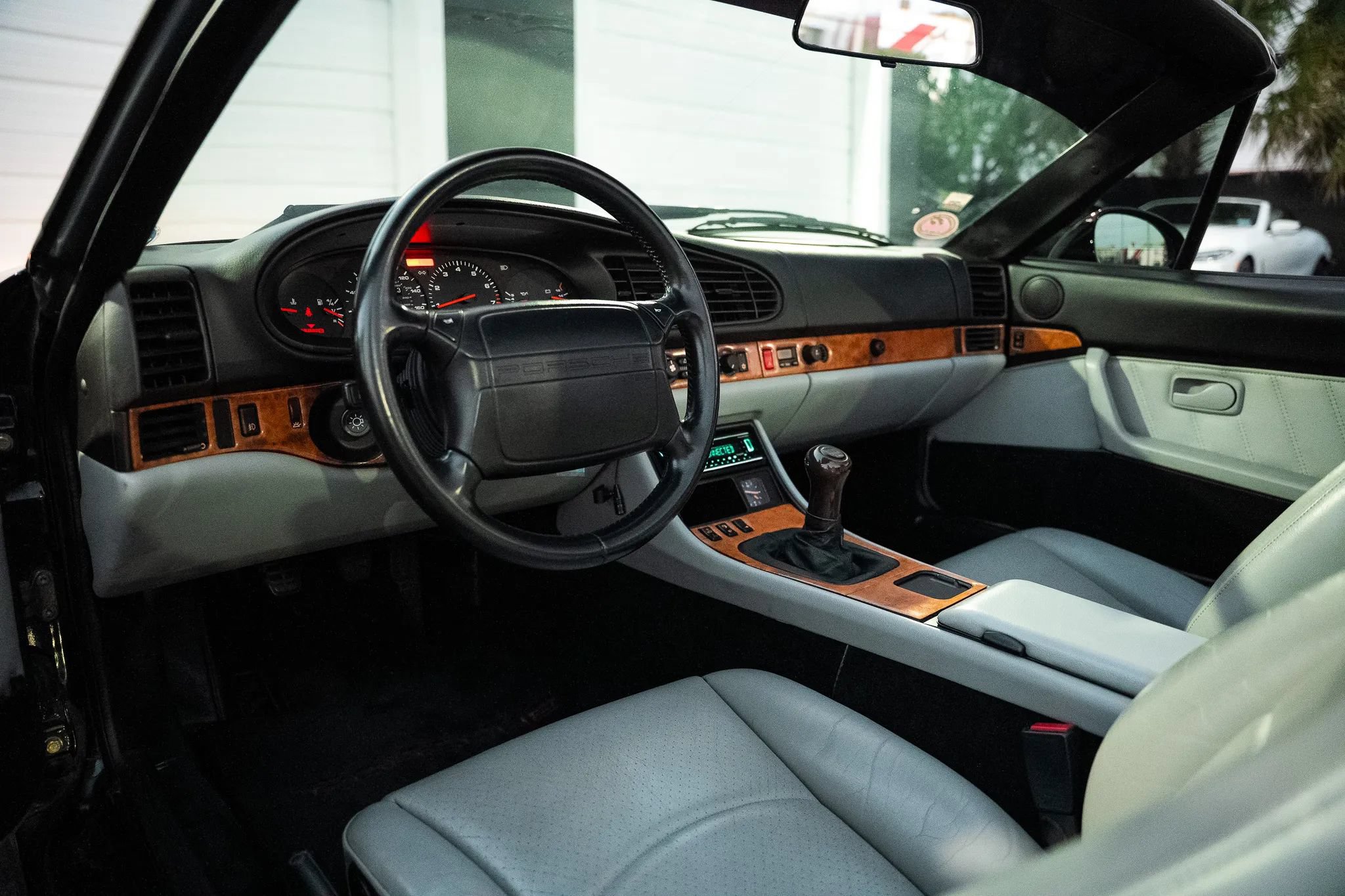 Used 1995 Porsche 968 Cabriolet RWD image 27