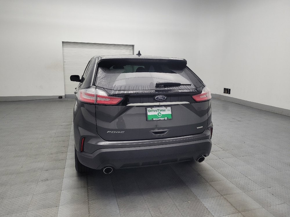 Used 2019 Ford Edge SE image 6