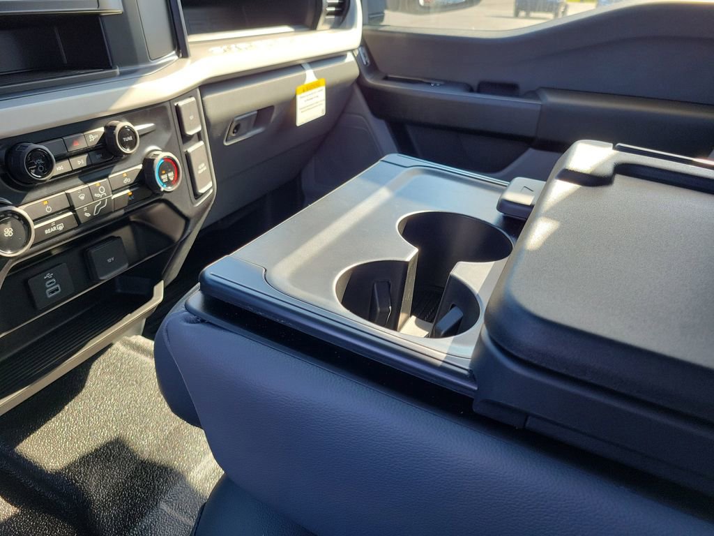 New 2025 Ford F450 XL w/ XL Chrome Package image 28