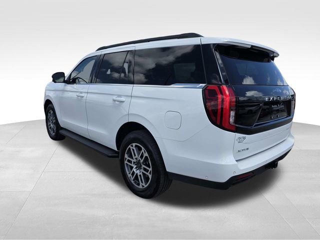 Used 2025 Ford Expedition Active RWD image 4