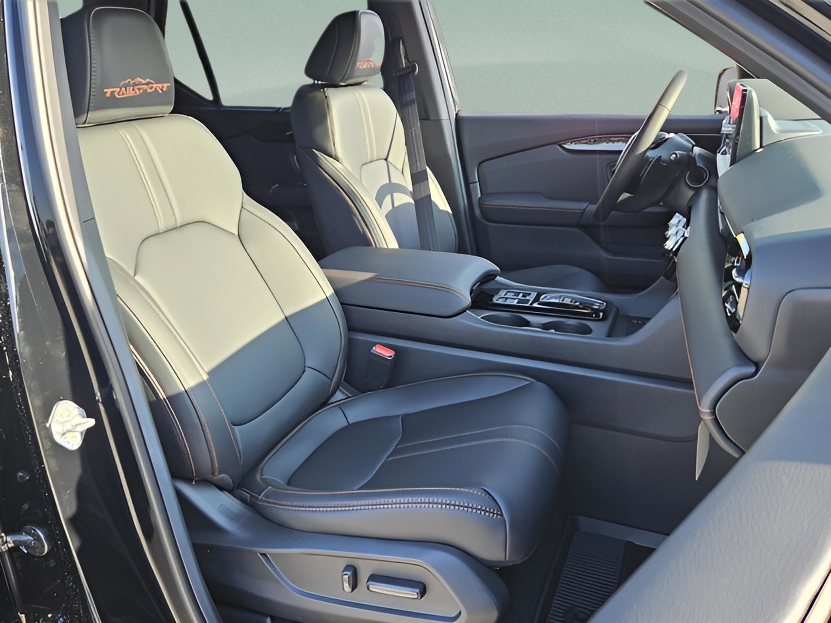 New 2025 Honda Pilot TrailSport image 17