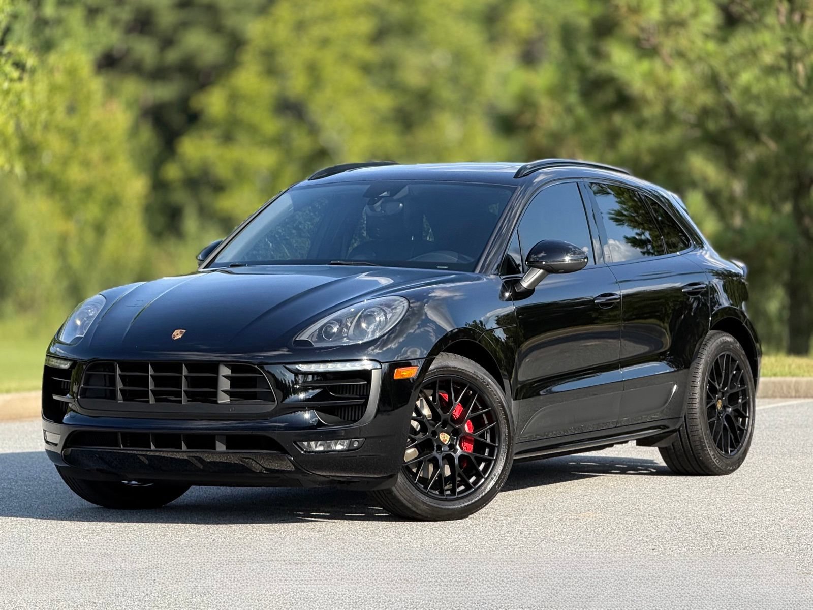 Used 2017 Porsche Macan GTS w/ Sport Chrono Package AWD/4WD image 8