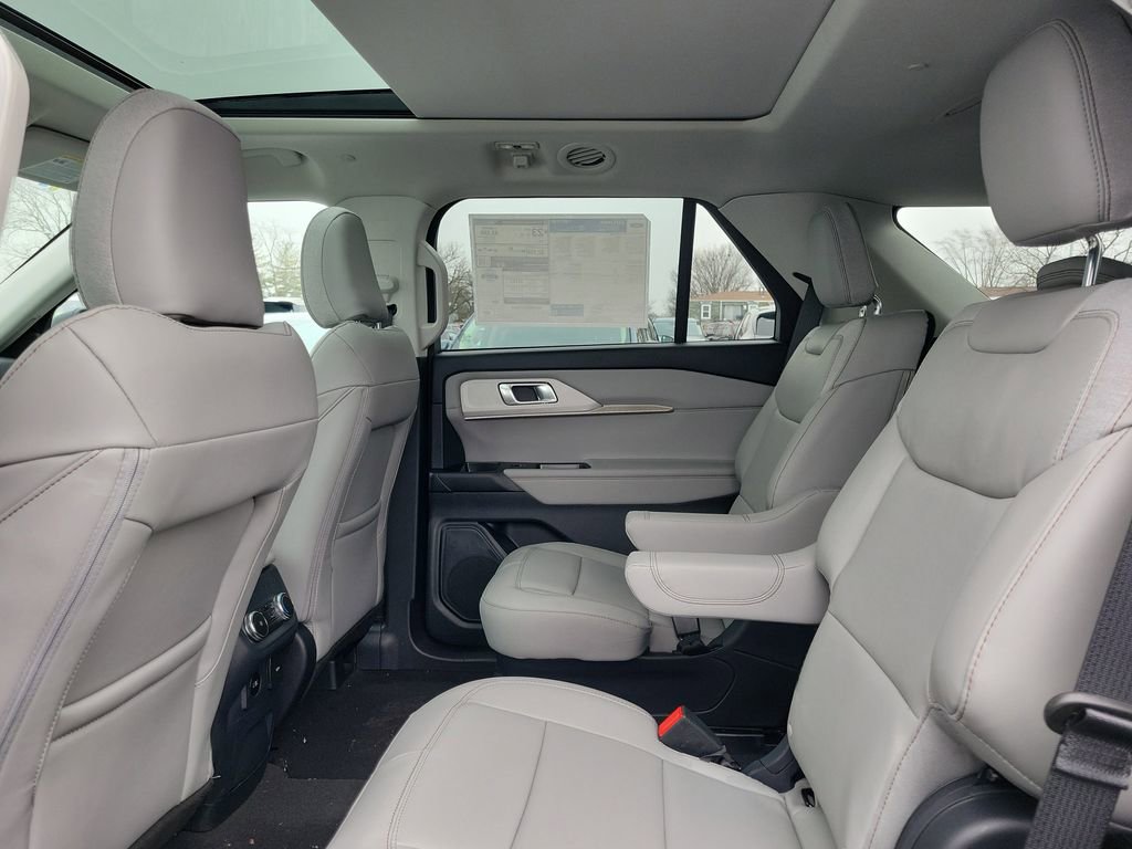 New 2026 Ford Explorer Active w/ Active Comfort Package image 13