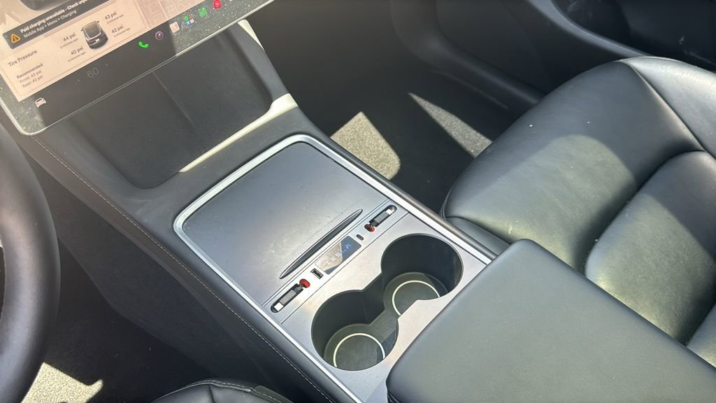 Used 2022 Tesla Model Y Performance AWD/4WD image 12