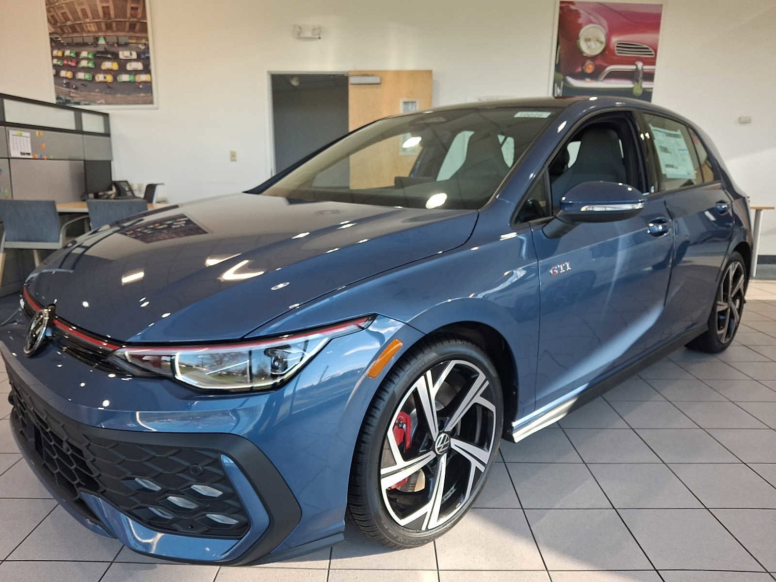 New 2026 Volkswagen GTI SE image 3