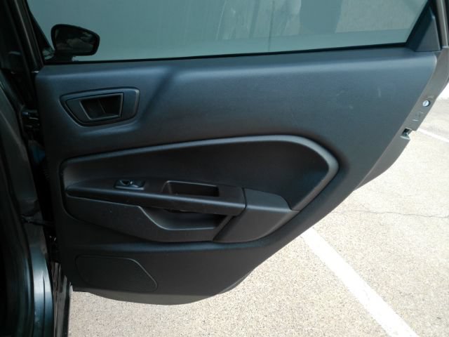 Used 2019 Ford Fiesta SE FWD image 19