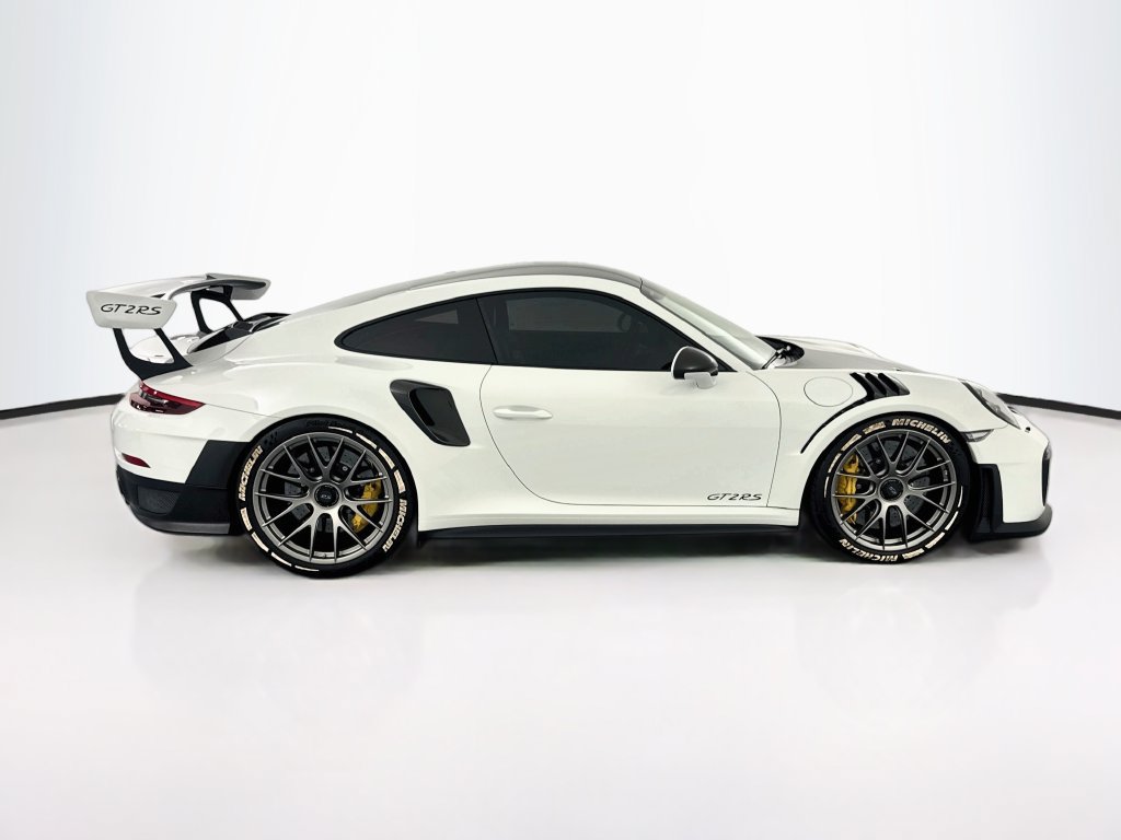 Used 2018 Porsche 911 GT2 RS RWD image 4
